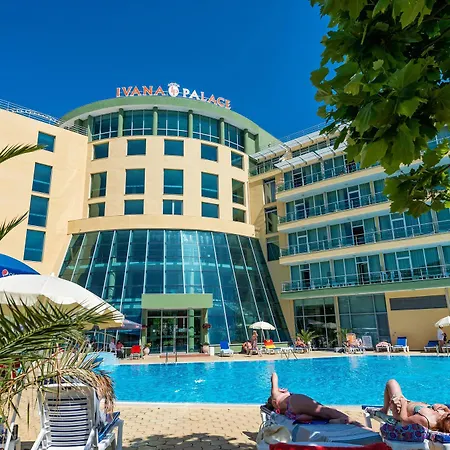 Ivana Palace - Free Parking Hotel