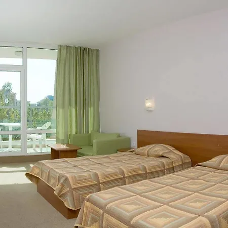 Ivana Palace - Free Parking Hotel